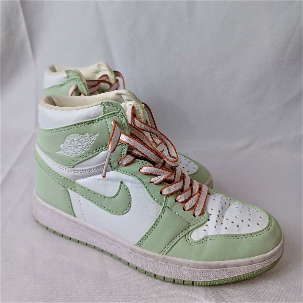 Air Jordan 1 Retro High Seafoam, Big Kids Size 6.5